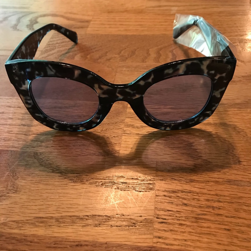 NWT Cat Eye Round Oversized Sunglasses 100% UVA & UVB Protection - Picture 6 of 15